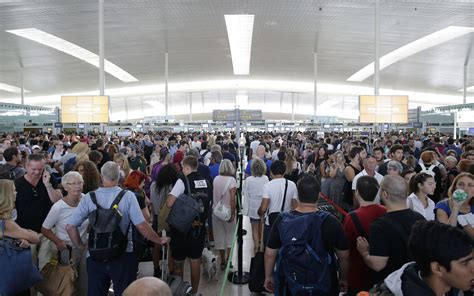 barcelona airport situation   worse costa news