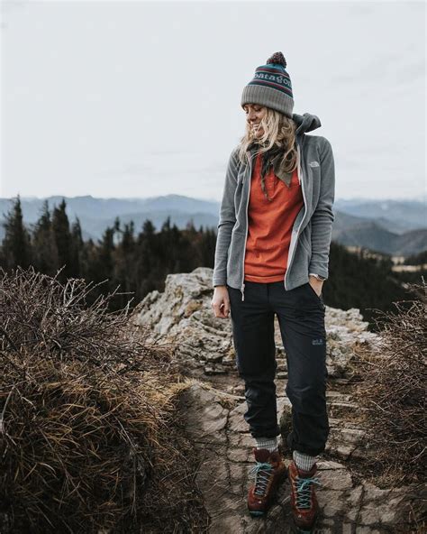 Wardrobe And Design Inspiring Ideas For Hiking In The Summer Months