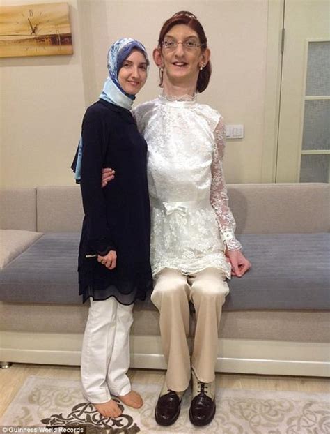 【驚愕】トルコのrumeysa gelgiちゃん（17歳）が身長213cmでギネス記録認定！でけえええええええ（画像） netgeek