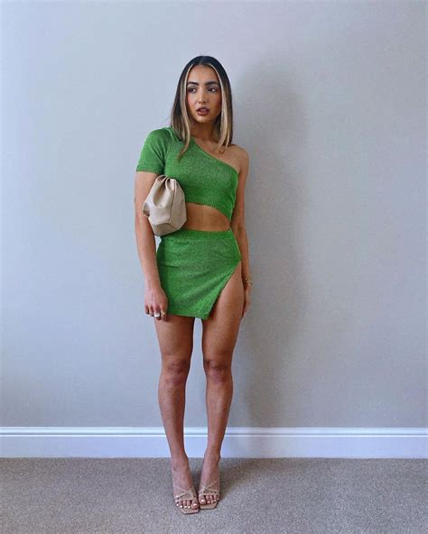 chiara bevan  instagram green moment atsorelleuk sorelleuk ad