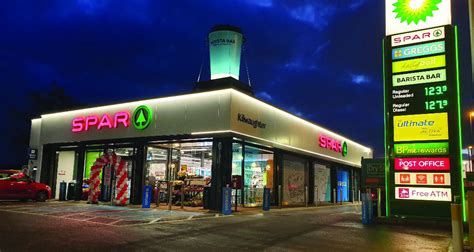 spar uk reports strong trading  market share grows