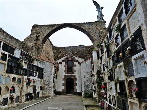 el cementerio gotico de comillas cantabria otra iberia