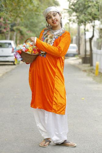States Costume Kashmiri Girl Costume Manufacturer From Noida