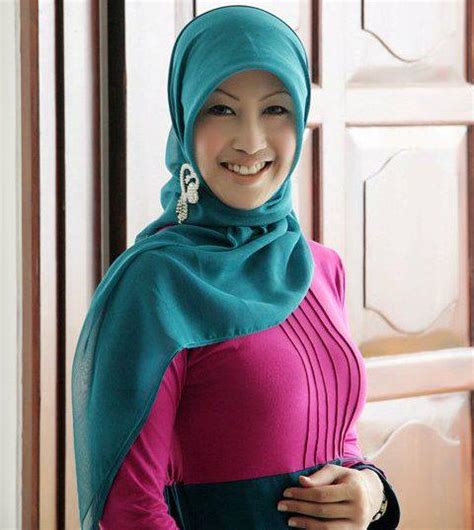 Jilbab Ketat Tante Muda Berdada Super Montok Hot Foto Cewek Cantik