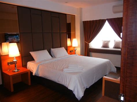 chaya hotel  kota kinabalu room deals  reviews