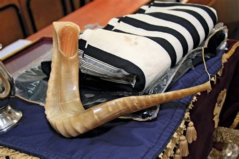shofar meaning horn worship judaism britannica