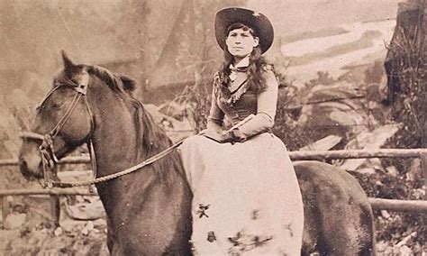 10 facts you didn t know about famed trick shooter annie oakley