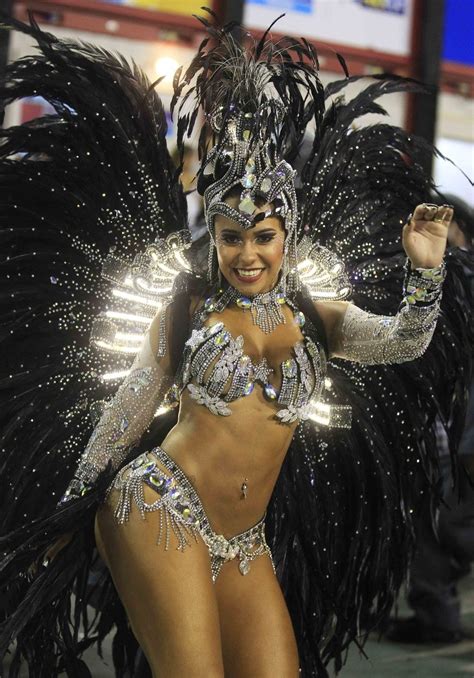 70 stunningly beautiful images from rio de janeiro s carnival rio