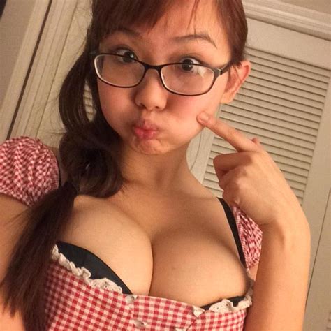 asian camgirl harriet sugarcookie with her clothes fake fakerson