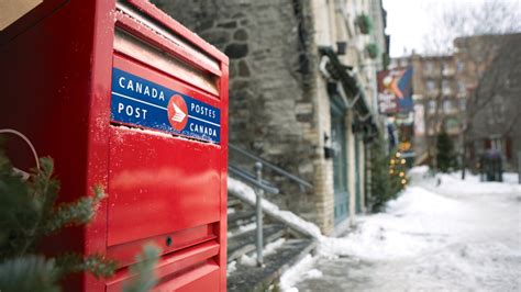 canadian post office  stop delivering mail   lot  canadian homes