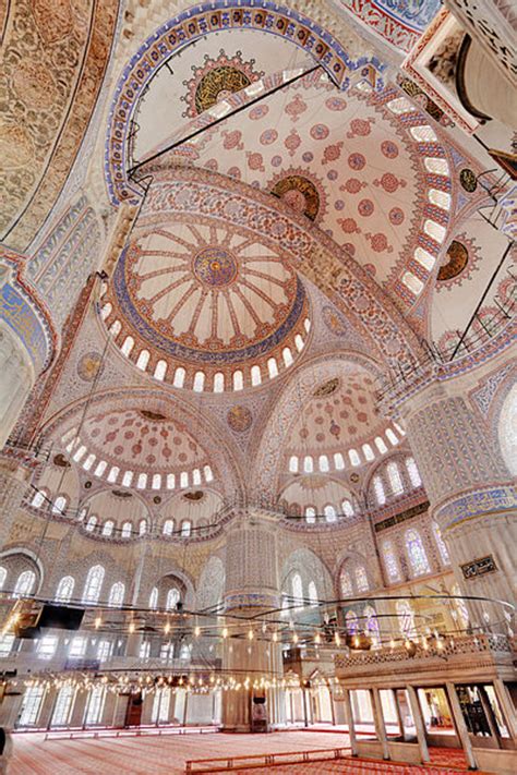 strips islamic architecture