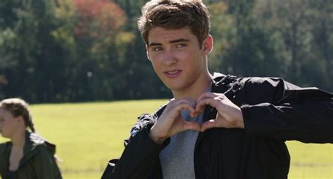 ok exclusive cody christian and maiara walsh on the hunger games spoof vicious pll fans and