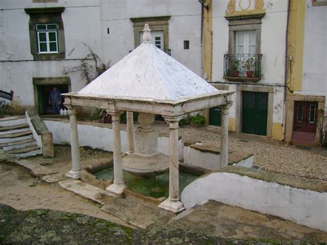 fonte da vila castelo de vide   portugal