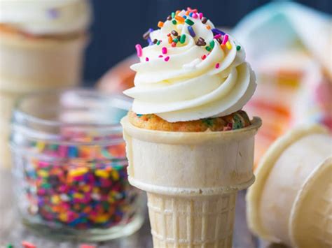 The Development History Of Ice Cream Cone Business
