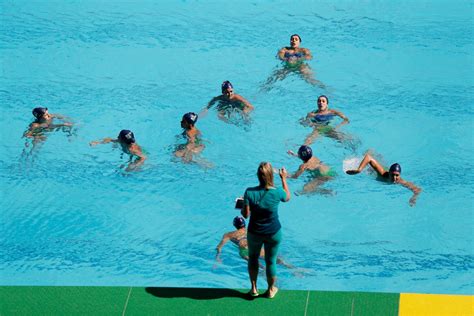 Synchronized Swimmers Train For Rio Olympics Kmtr