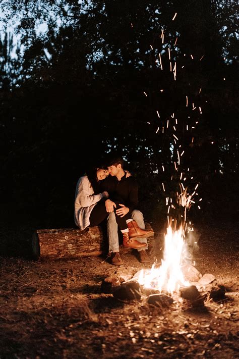 dreamy campfires photography fall engagement pictures fall photoshoot