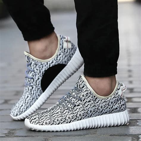 yeezy  design men shoes fashion breathable mesh casual sports sneakers flat lace