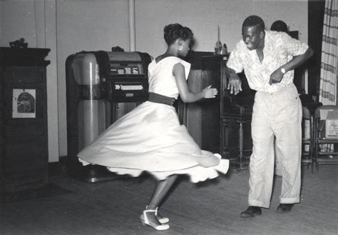 ecc one african american couple dancing in front of jukebox