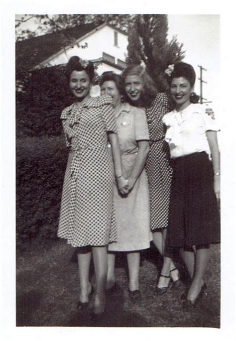 what did women wear in the 1940s here are 40 vintage