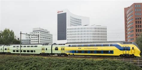 dutch trains   powered  wind