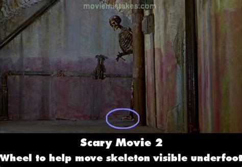 Scary Movie 2 2001 Movie Mistake Picture Id 17644