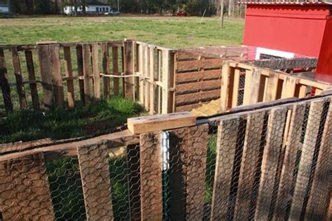 pallet chicken fence pallets designs