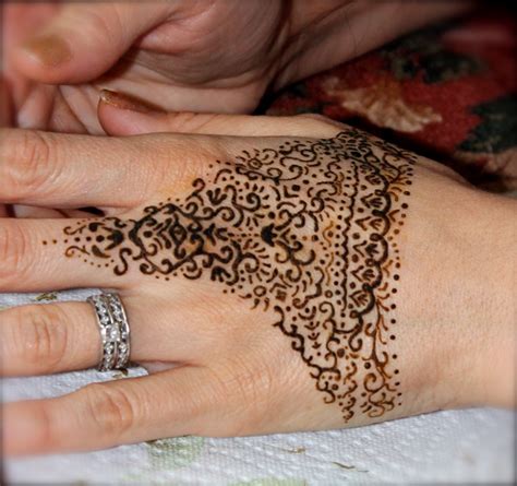 dear demure henna tattoo how to
