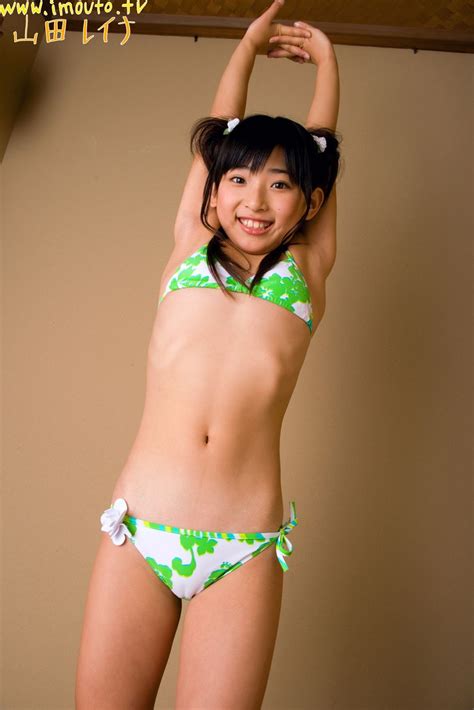 reina yamada bikini