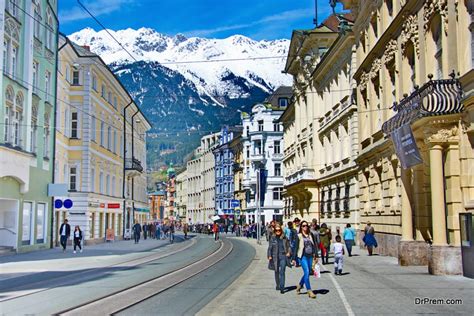 guide   scenic small towns  austria appealing  tourists