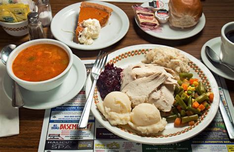gobblefest 11 thanksgiving dinners to try food drink