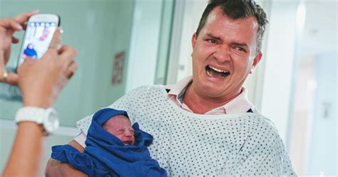 raw birth   dads welcoming  babies   world