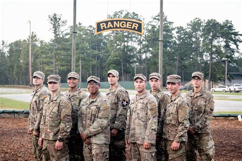 recruits  rangers  army guard training program article  united states army