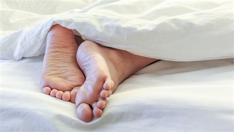 12 struggles of having sex in a single bed huffpost uk life