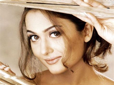 amrita arora dazzling face look nice photo still bollywood beauties who were pregnant before