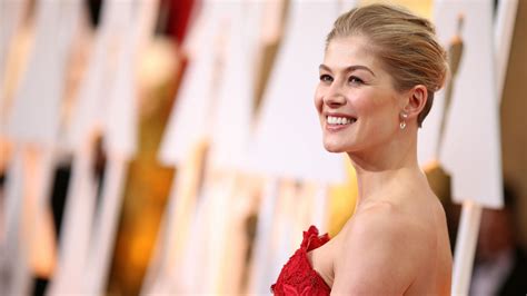 seven surprising rosamund pike roles from ‘an education to ‘gone girl