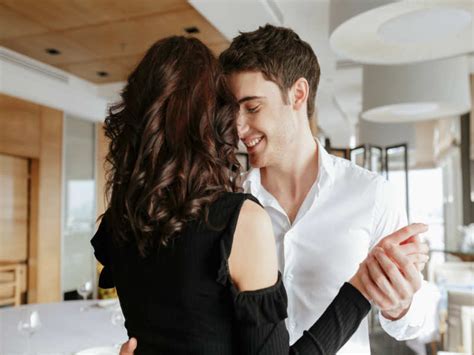 signs a guy is sexually attracted to you how to tell if