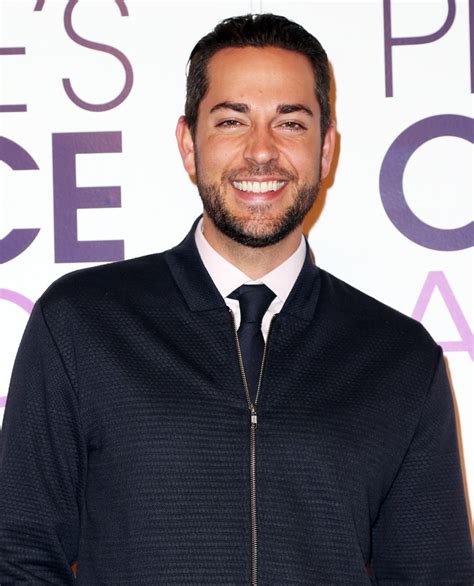 Zachary Levi Picture 138 People S Choice Awards 2016 Nominations