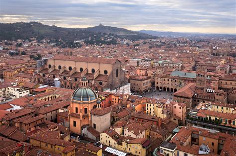 aerial view  bologna  asinelli tower anshar photography
