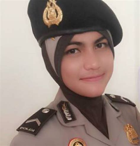 Video Hijab Dewi Sandra