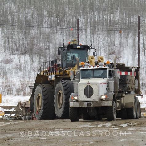 cdun379 with another major jag on thats a cat 993k loader on the rail
