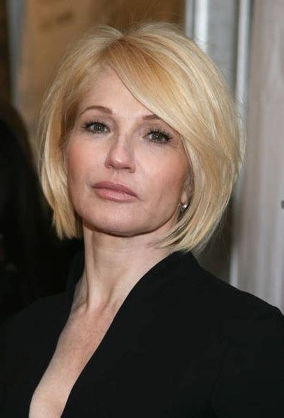 Recommended Short Haircuts For Women Over 50 With Round