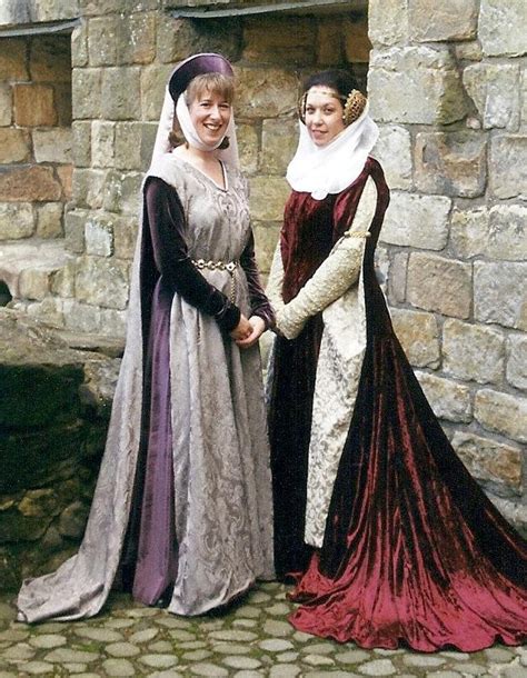 Medieval Renaissance Dress Cotehardie Gown Velvet Wedding Larp Sca