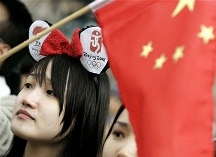 mother china  video captures overseas chinese chinasmack