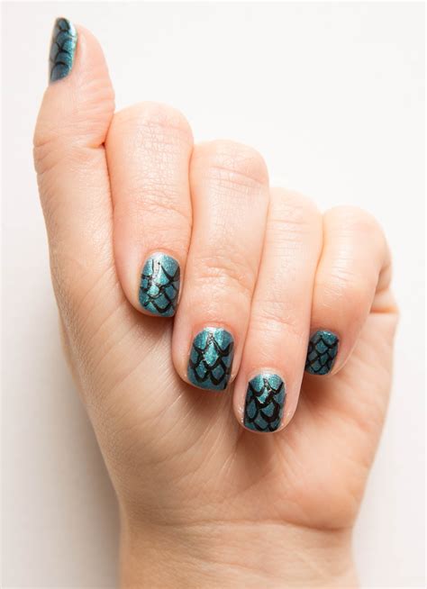 Nail Art How To Mermaid Manicure