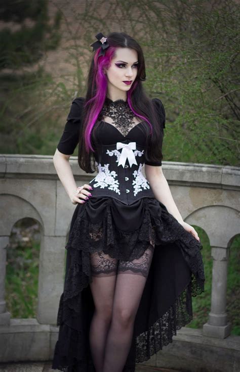 pin by willie mcgruther on goth girls gothic outfits