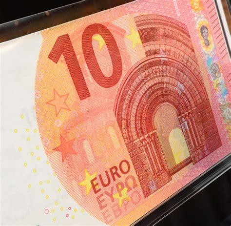 bundesbank verspricht problemlose einfuehrung des zehn euro scheins welt
