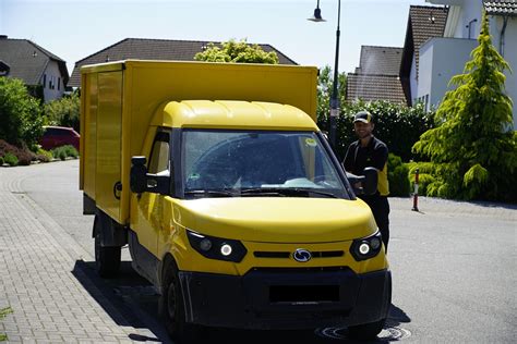 modern consumers expectations  parcel delivery industry tap