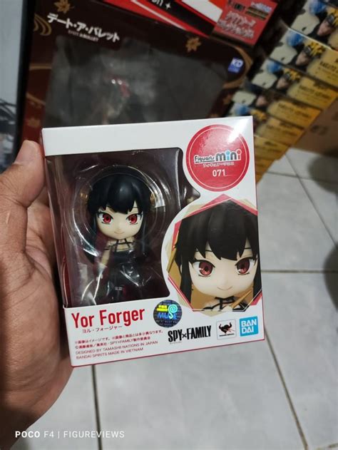 bandai figuarts mini yor forger loid forger spy  family hobbies toys toys games