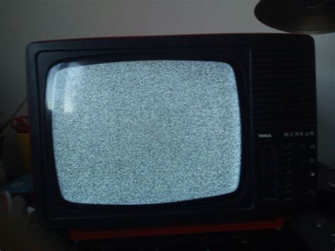 jak naladit starou televizi tesla