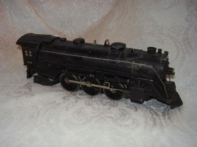 antique  post wwii lionel  train engine  locomotive model rr  gauge antique